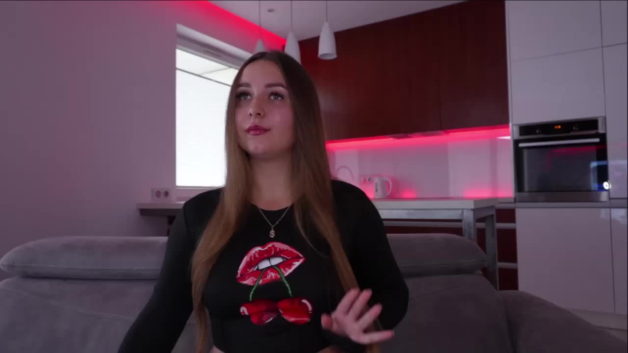 LilianaLaRosso Cam Model Chat October 15, 2025