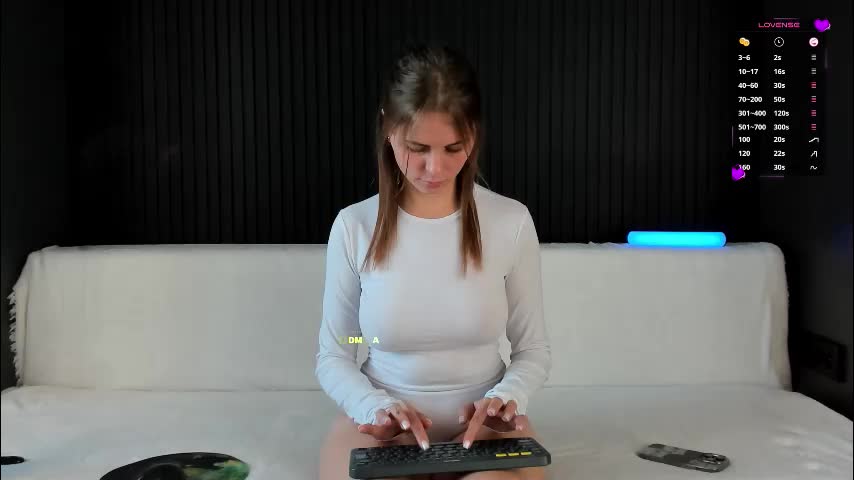 alyona_24 Cam Model Chat October 15, 2025