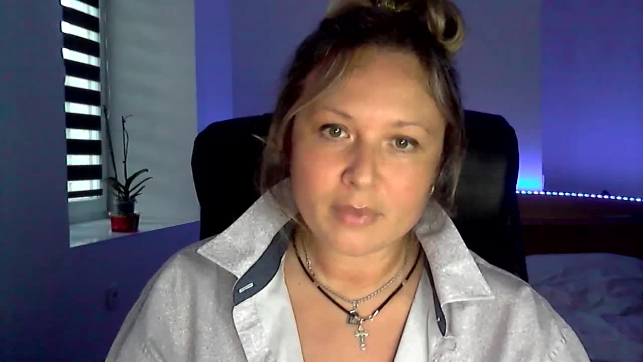 NERVOMOTINA Cam Model Chat October 15, 2025