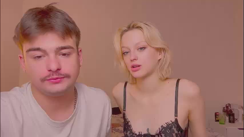 your_molly_mark Cam Model Chat October 16, 2025