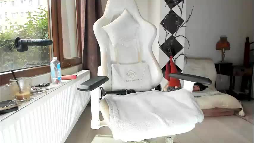 jennywildd Cam Model Chat October 16, 2025