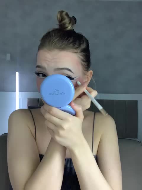 -Nezukoo- Cam Model Chat October 16, 2025