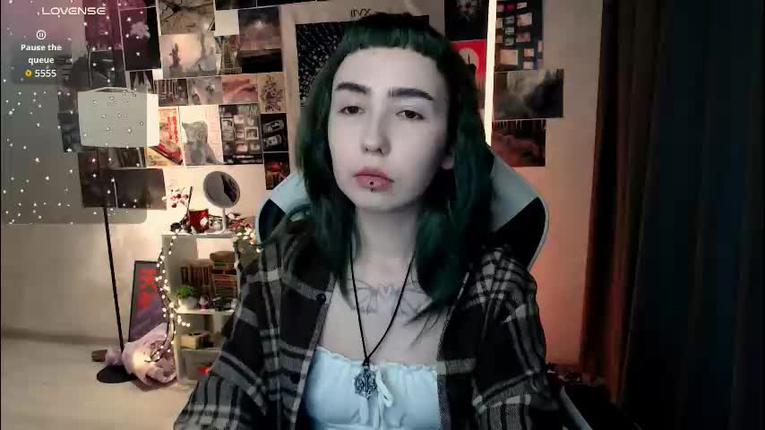 julscinamon Cam Model Chat October 16, 2025