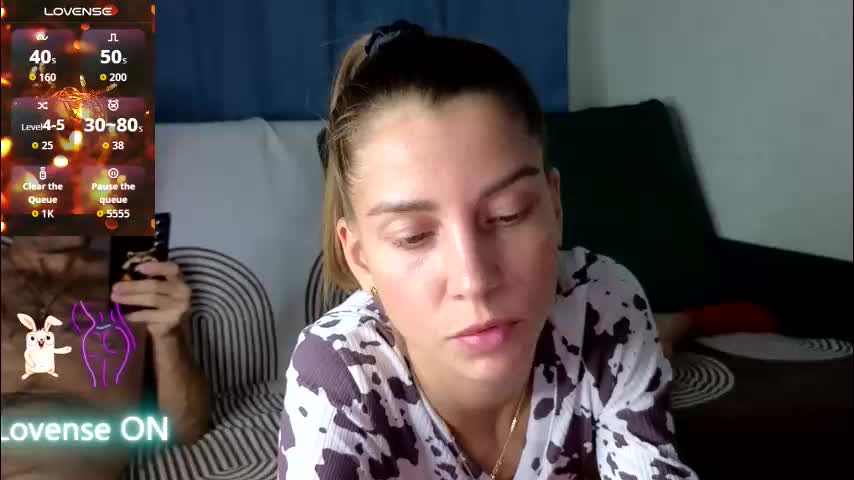 lisi4ka_basik33 Cam Model Chat October 16, 2025