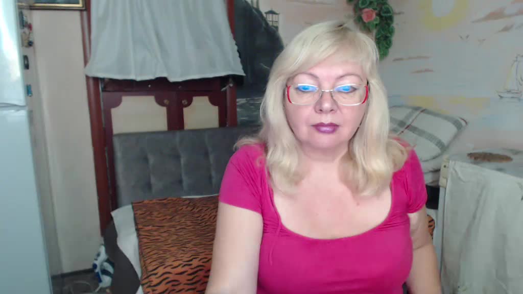 EvelynLoveShy Cam Model Chat October 16, 2025