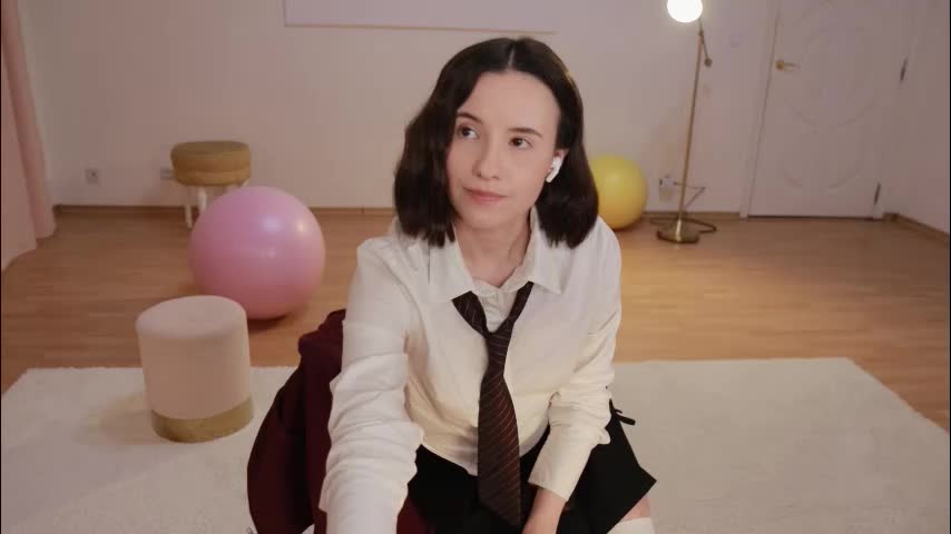 _female_essence_ Cam Model Chat October 16, 2025