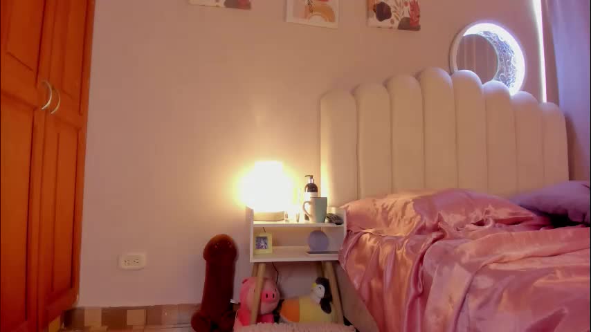 omstudio1994 Cam Model Chat October 16, 2025