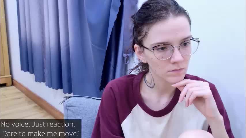 liya_still Cam Model Chat October 16, 2025