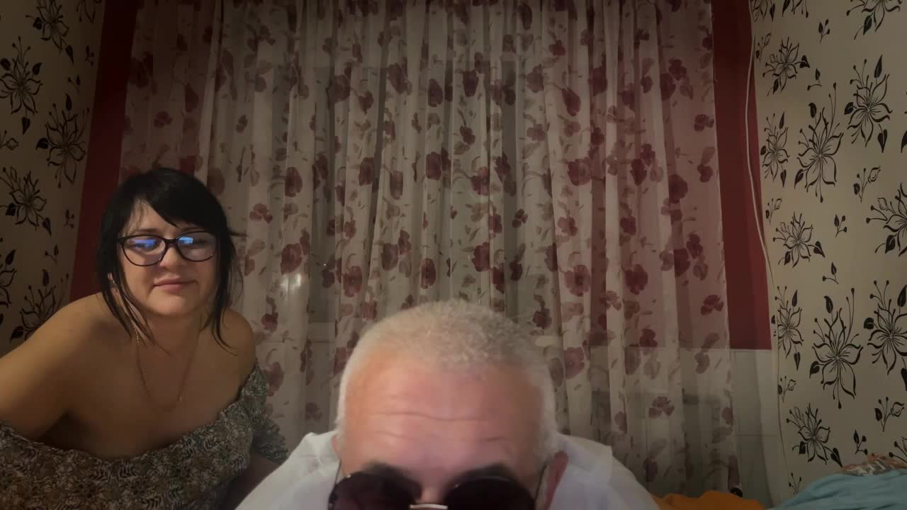 StellarTeam Cam Model Chat October 16, 2025