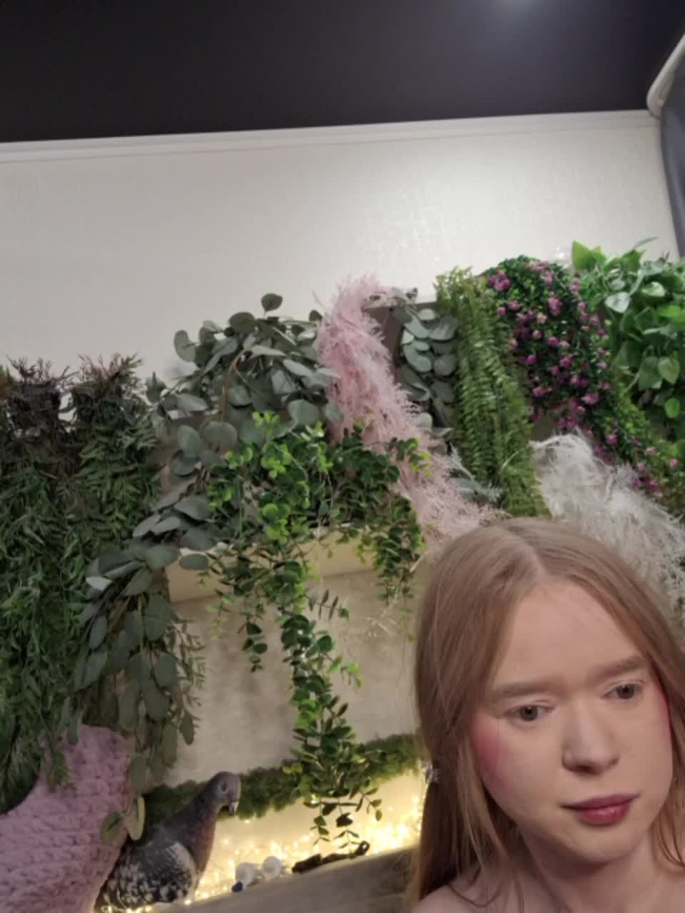 -scyrim- Cam Model Chat October 16, 2025