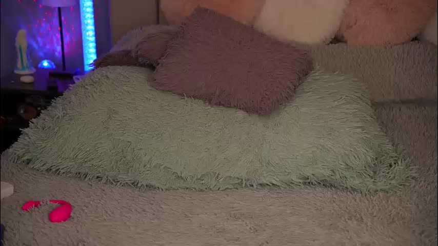 vickysecret96 Cam Model Chat October 16, 2025