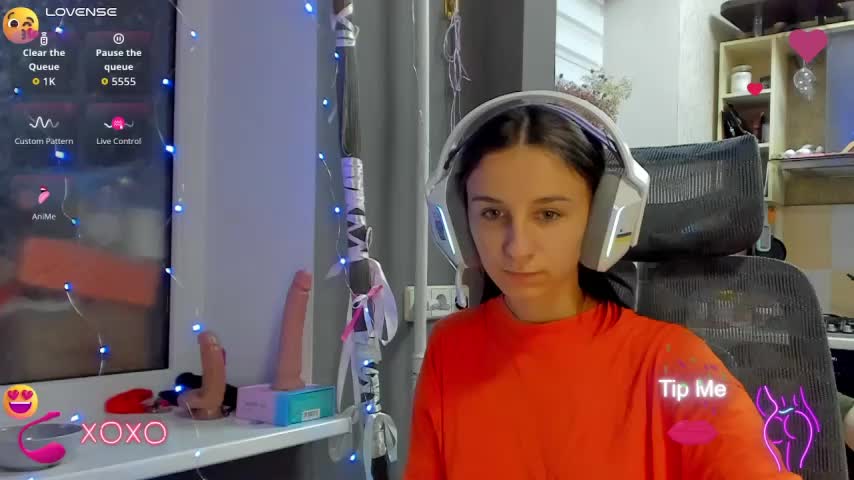 _Nika_Kik Cam Model Chat October 16, 2025