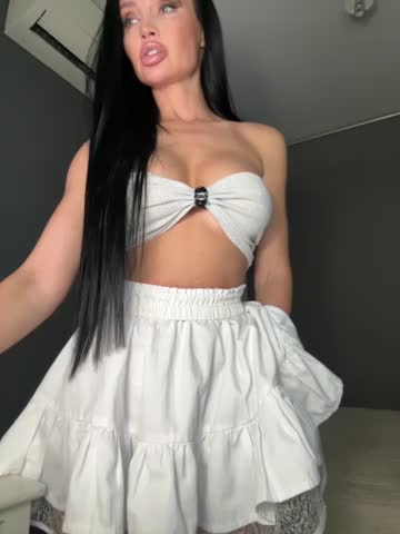 HotNicoleX Cam Model Chat October 16, 2025