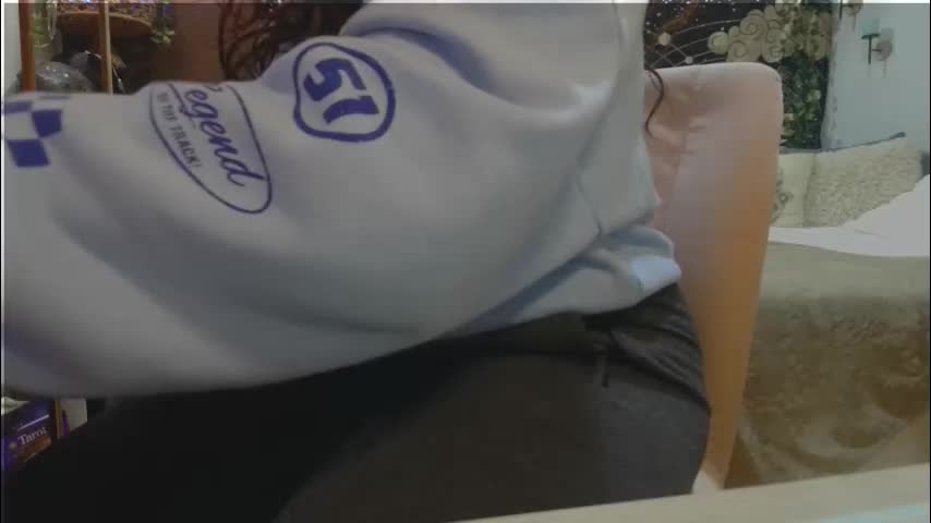 hazel_lyn222 Cam Model Chat October 16, 2025