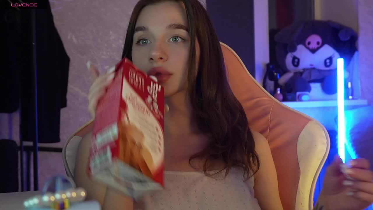 _Polly_ Cam Model Chat October 16, 2025