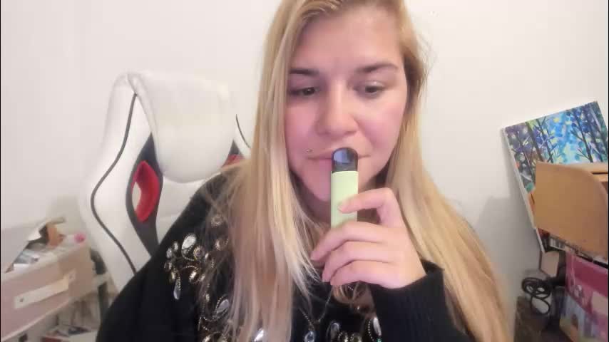 artsyandcraftsy_ Cam Model Chat October 16, 2025