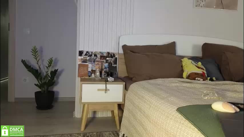 evi_woow Cam Model Chat October 16, 2025