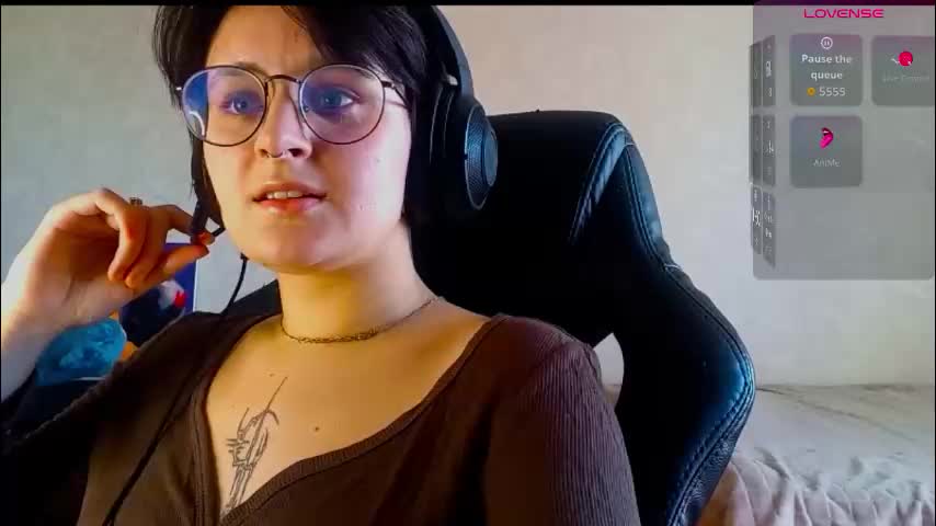 sonya_mikki Cam Model Chat October 16, 2025