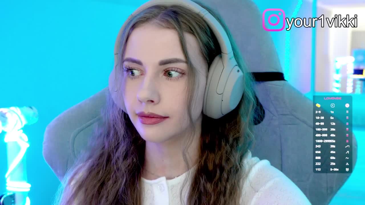 VikkiExtraCheese Cam Model Chat October 16, 2025