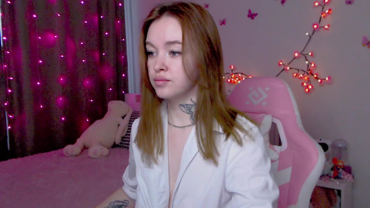 NaughtyMable Cam Model Chat October 16, 2025