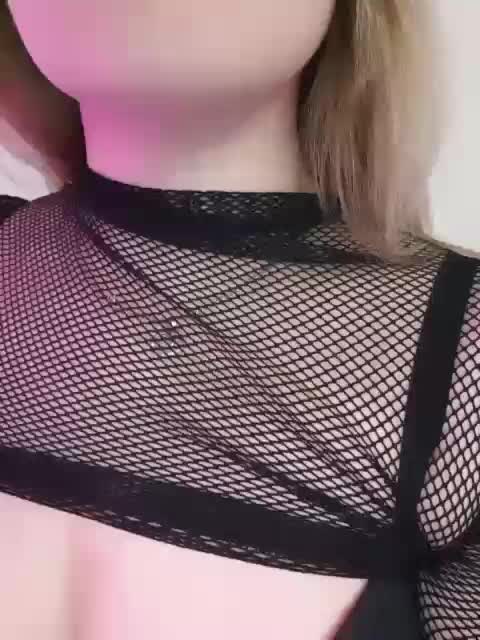 _ElaIzzza Cam Model Chat October 16, 2025