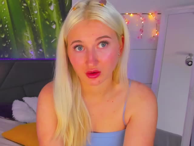 HollyTaillor Cam Model Chat October 16, 2025