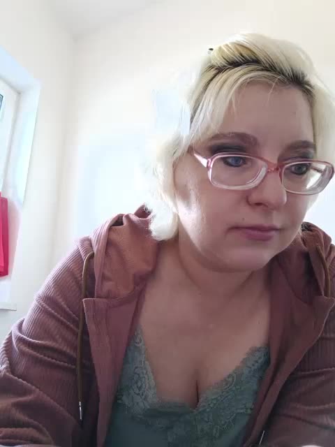 Vika211 Cam Model Chat October 16, 2025