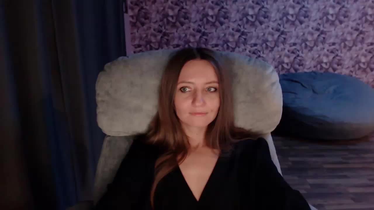 Kami_ Cam Model Chat October 16, 2025