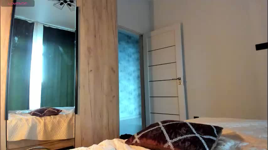 selena_rase Cam Model Chat October 16, 2025