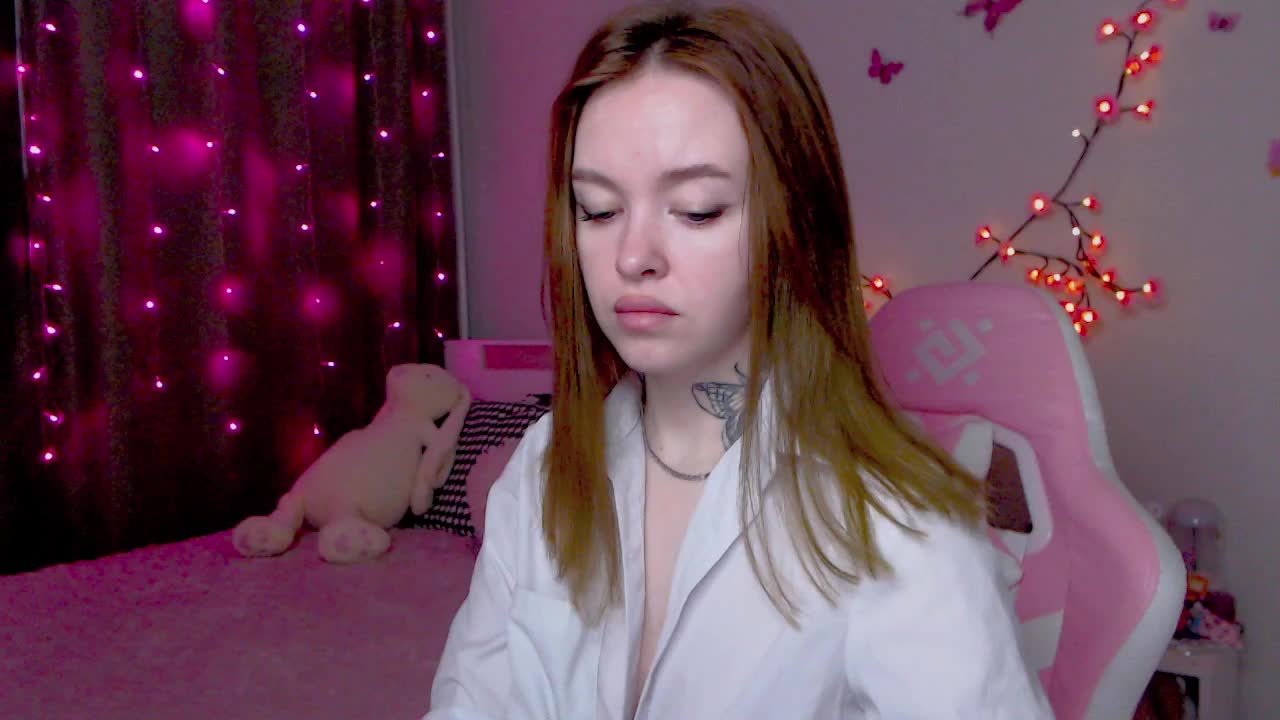 NaughtyMable Cam Model Chat October 16, 2025