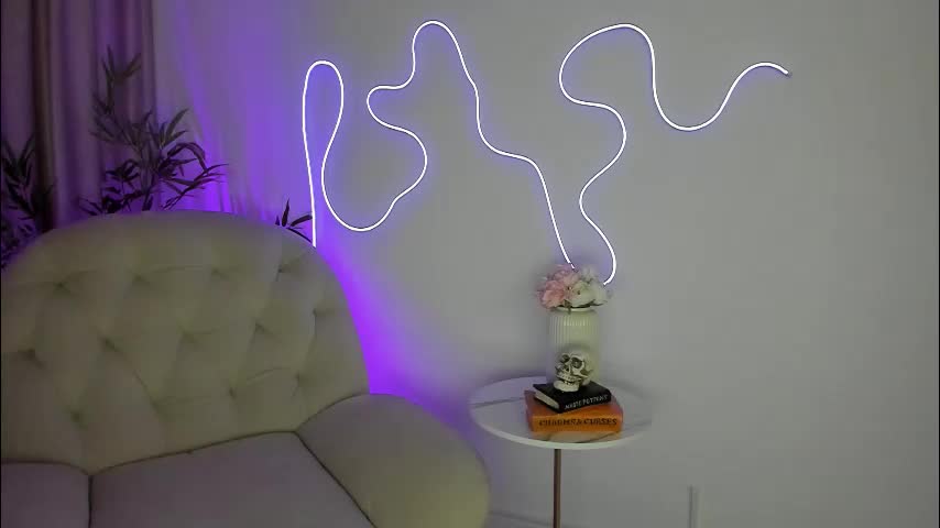 alicelevine Cam Model Chat October 16, 2025