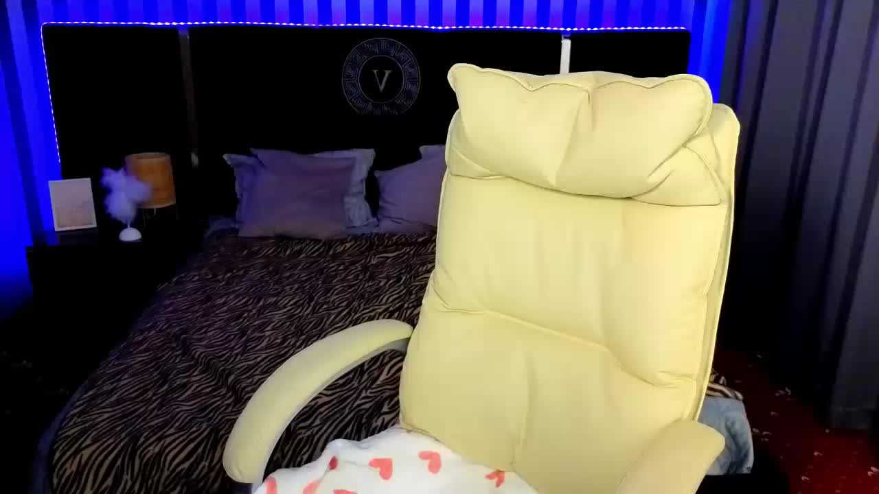 RoxyRayy Cam Model Chat October 16, 2025