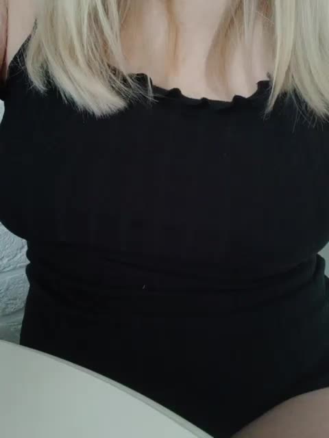 Tata42 Cam Model Chat October 16, 2025