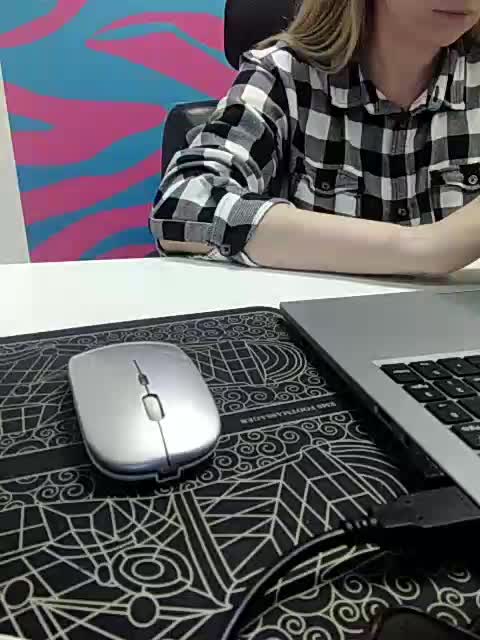 Xo4y-Tpax Cam Model Chat October 16, 2025