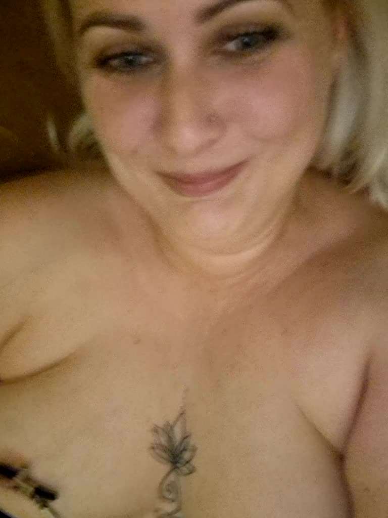 Enni1 Cam Model Chat October 16, 2025