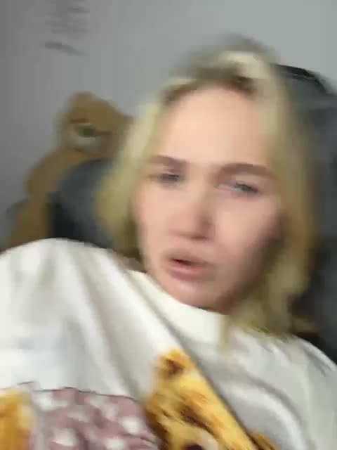 eliselaff_2025-10-16_19-24-58_347 Cam Model Chat October 16, 2025