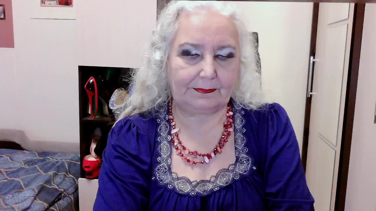 GrannyWants Cam Model Chat October 16, 2025