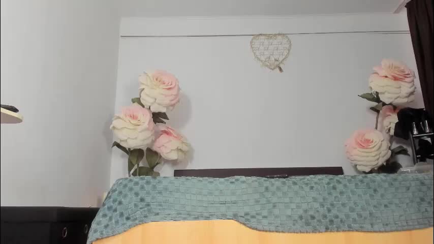 naughtylov3 Cam Model Chat October 16, 2025