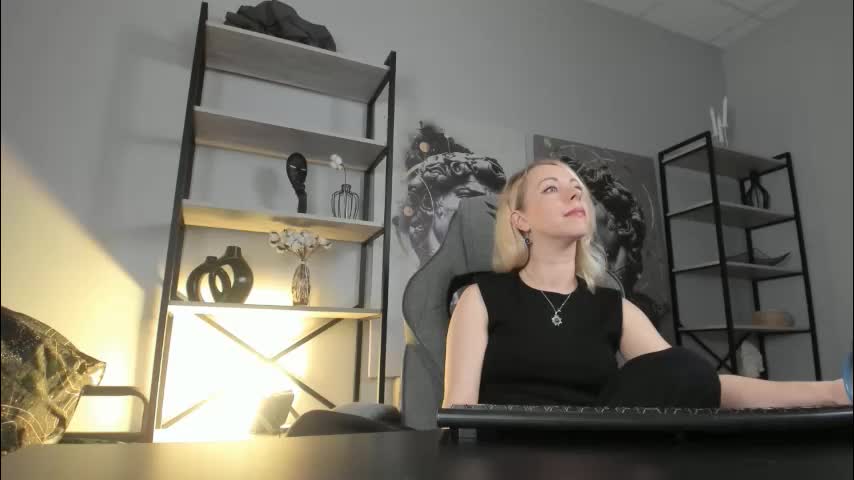 lylithskye Cam Model Chat October 16, 2025