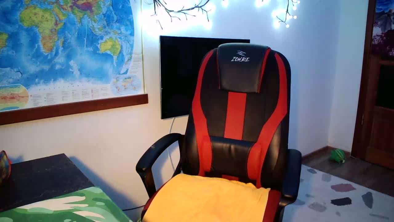 -alenyshka- Cam Model Chat October 16, 2025