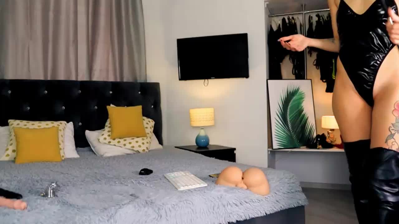 InvitingTina Cam Model Chat October 16, 2025