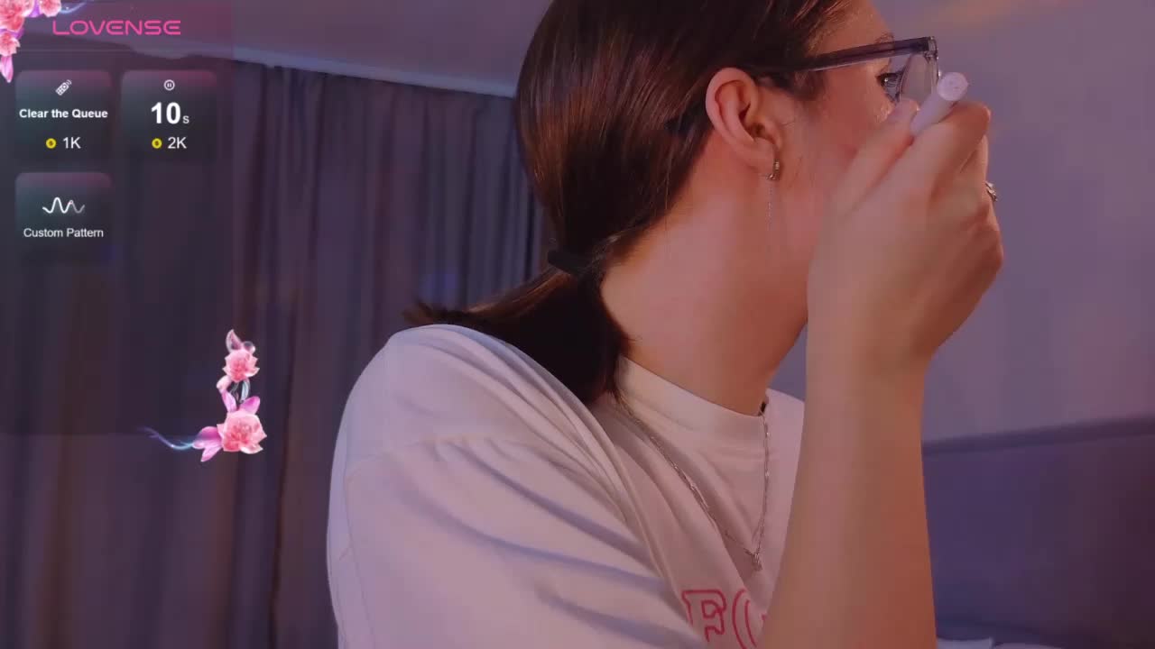 MiaLuw Cam Model Chat October 16, 2025