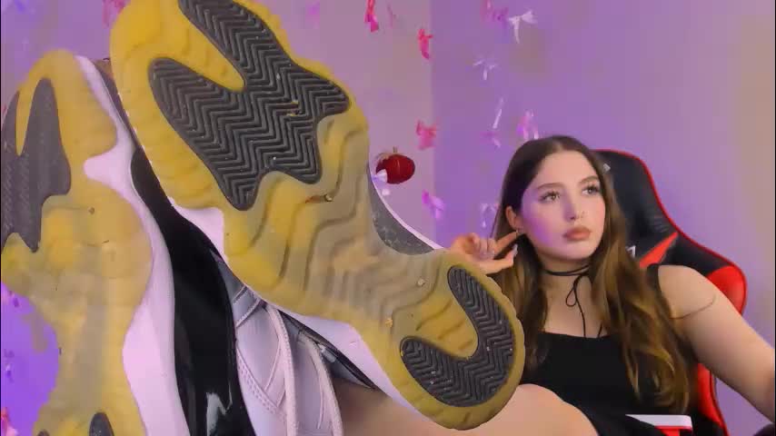 hazel_sullivan Cam Model Chat October 16, 2025