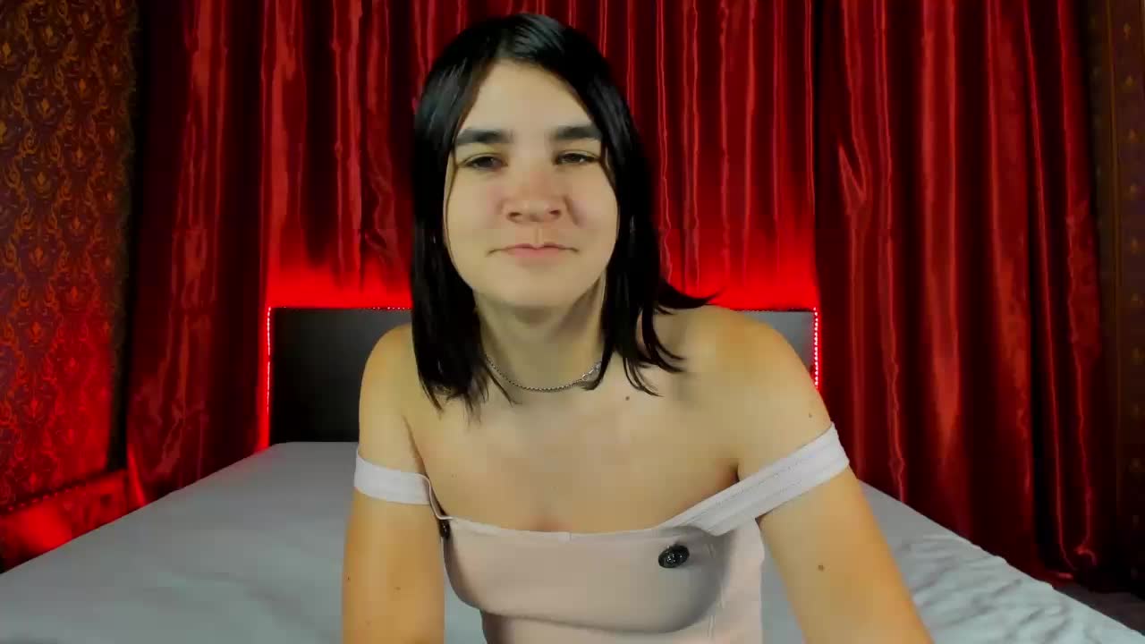 Polly-Love Cam Model Chat October 16, 2025