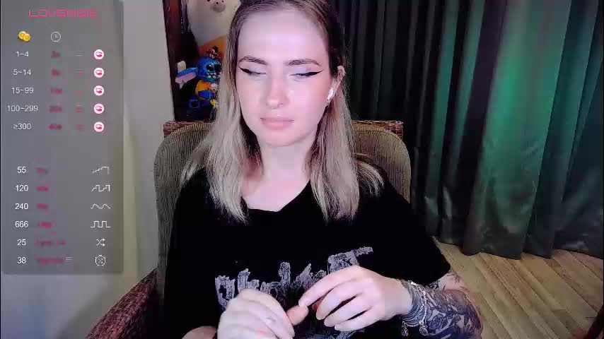 shyfoxxxy Cam Model Chat October 16, 2025