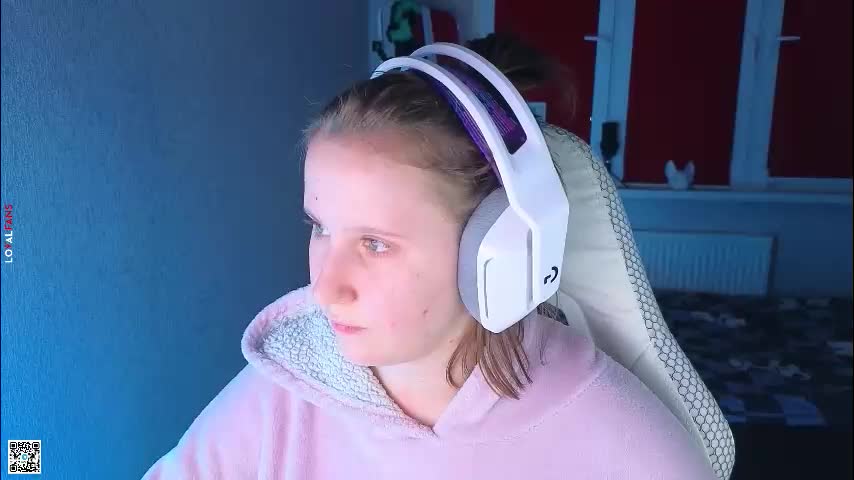 moon_avengers Cam Model Chat October 16, 2025