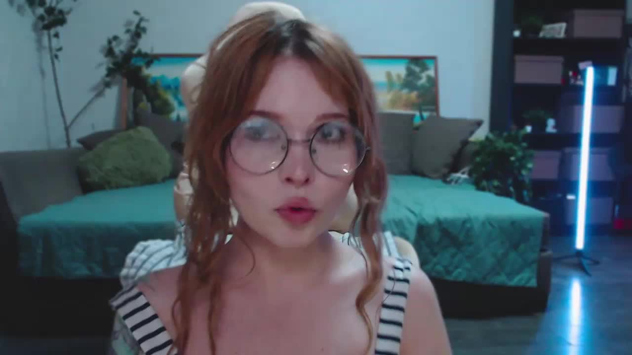 YOUWARKEE Cam Model Chat October 16, 2025