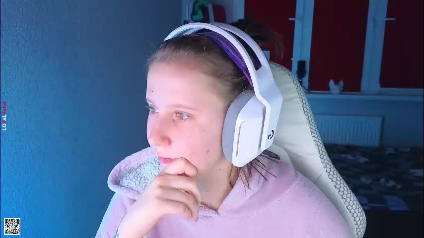 moon_avengers Cam Model Chat October 16, 2025