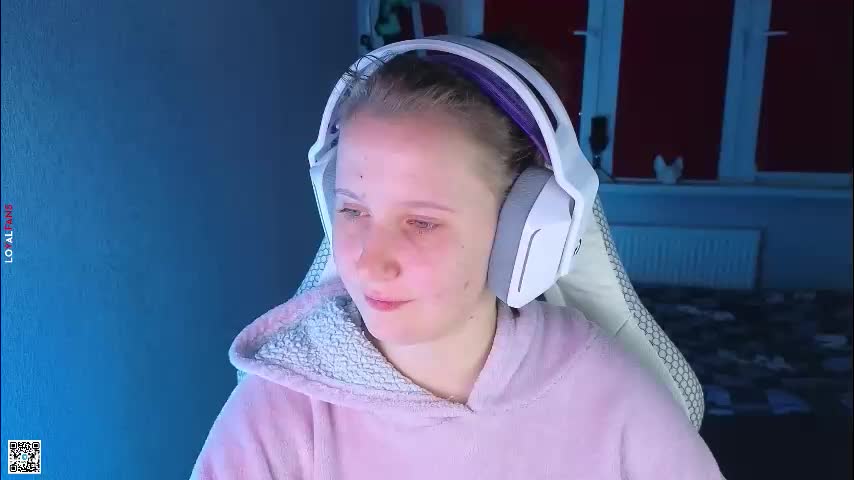 moon_avengers Cam Model Chat October 16, 2025