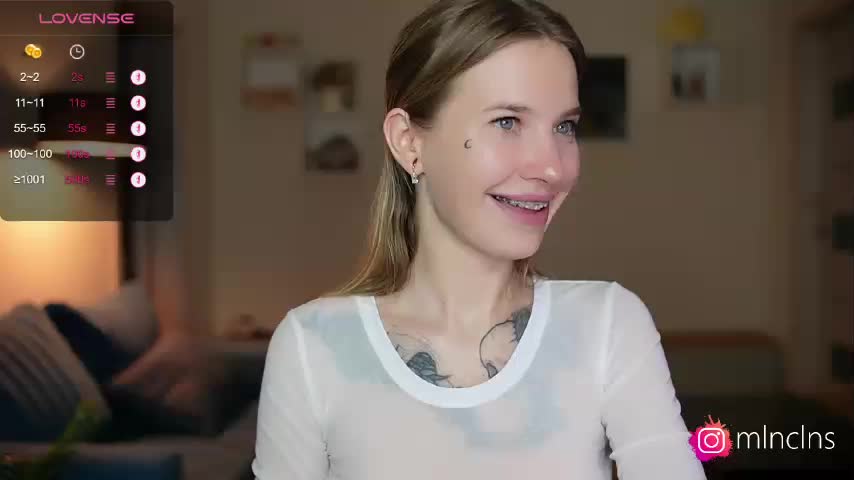 mel-collins Cam Model Chat October 17, 2025